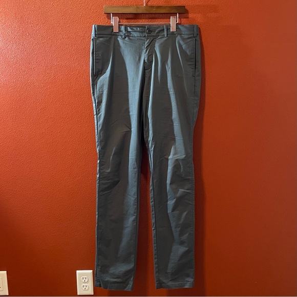 Hill City Men’s Everyday Tech Performance Gray Water Repellent Utility Pants